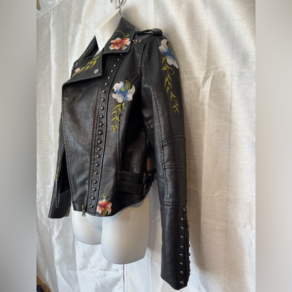 Embroidered Black faux Leather Jacket - Picture 10 of 15
